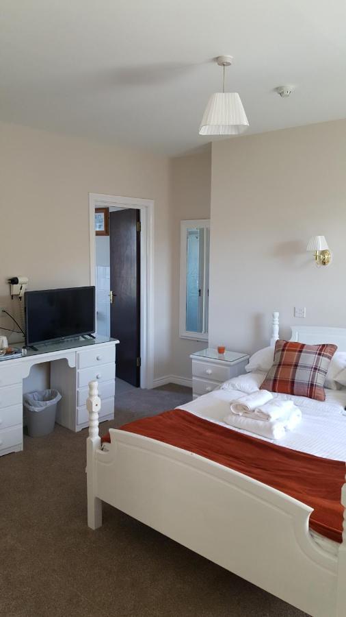 Central Bar Guesthouse Cushendall Eksteriør billede